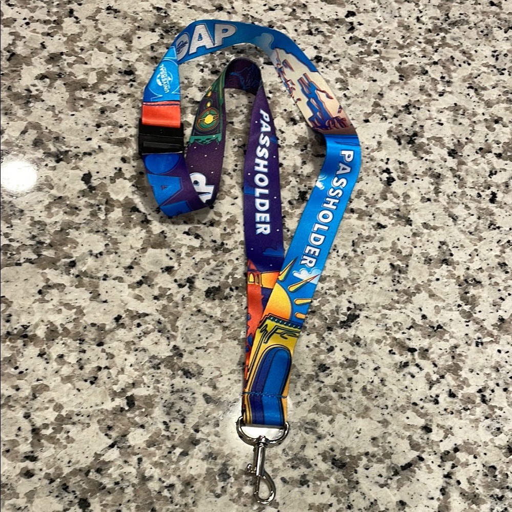 Universal Studios UOAP Colorful Annual Passholder Lanyard NWOT
